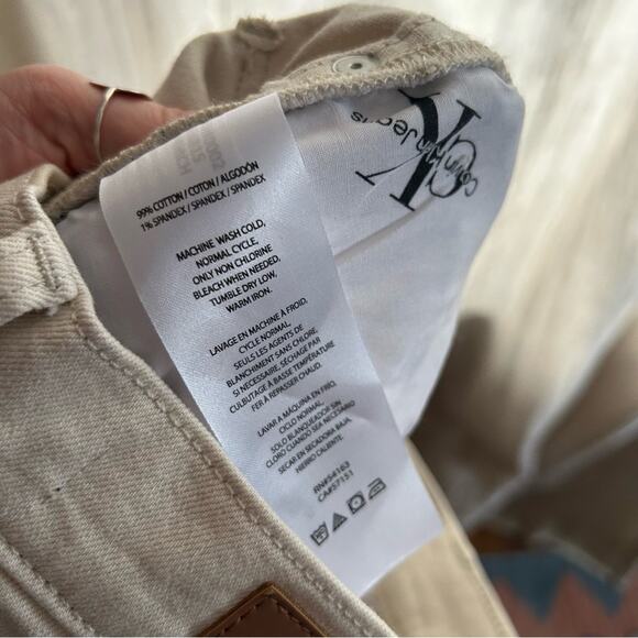 Calvin Klein Carpenter Jeans High Rise Straight Petite Pants Ecru Cream NWT 27P - Picture 8 of 8